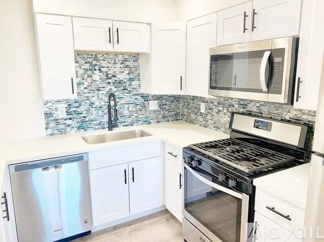 6701 - 6707 E. Cheery Lynn Rd. photo 5