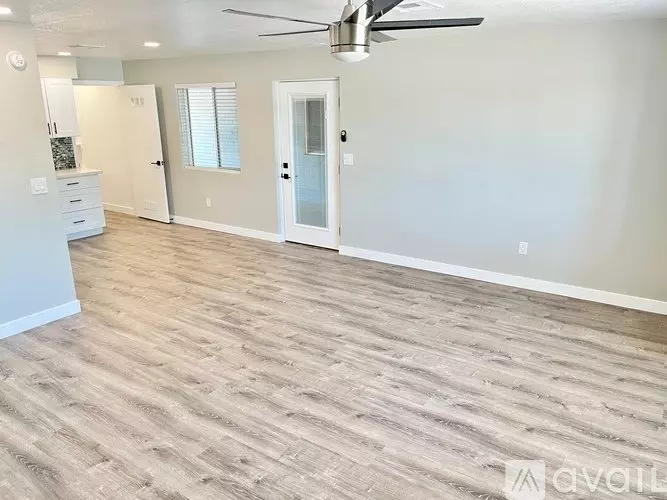 6707 East Cheery Lynn Road, Scottsdale, AZ 85251 photo 5