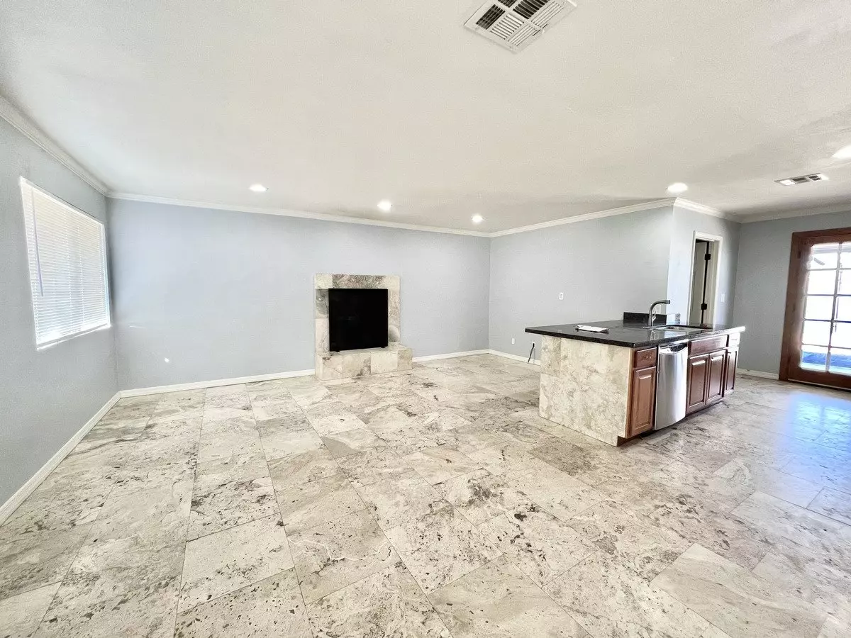 6838 East Edgemont Avenue, Scottsdale, AZ 85257 photo 2