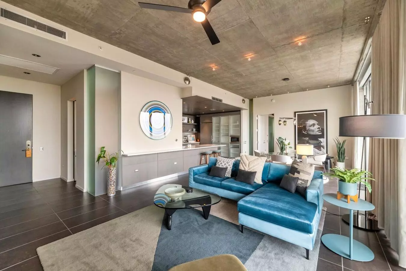 Rates Vary: photo 3