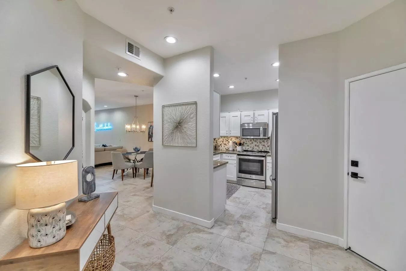 Rates Vary: photo 4