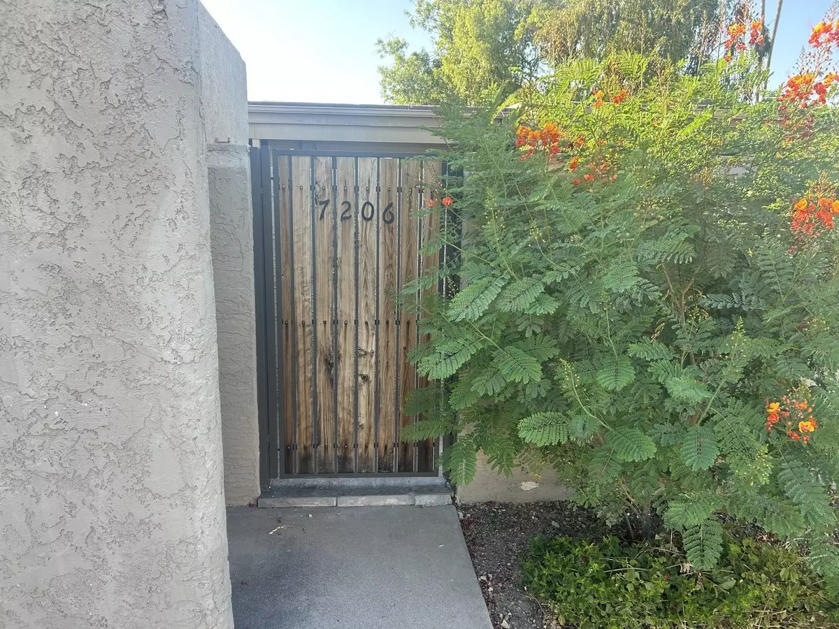 7206 N Via De Paesia, Scottsdale, Az 85258 photo 2