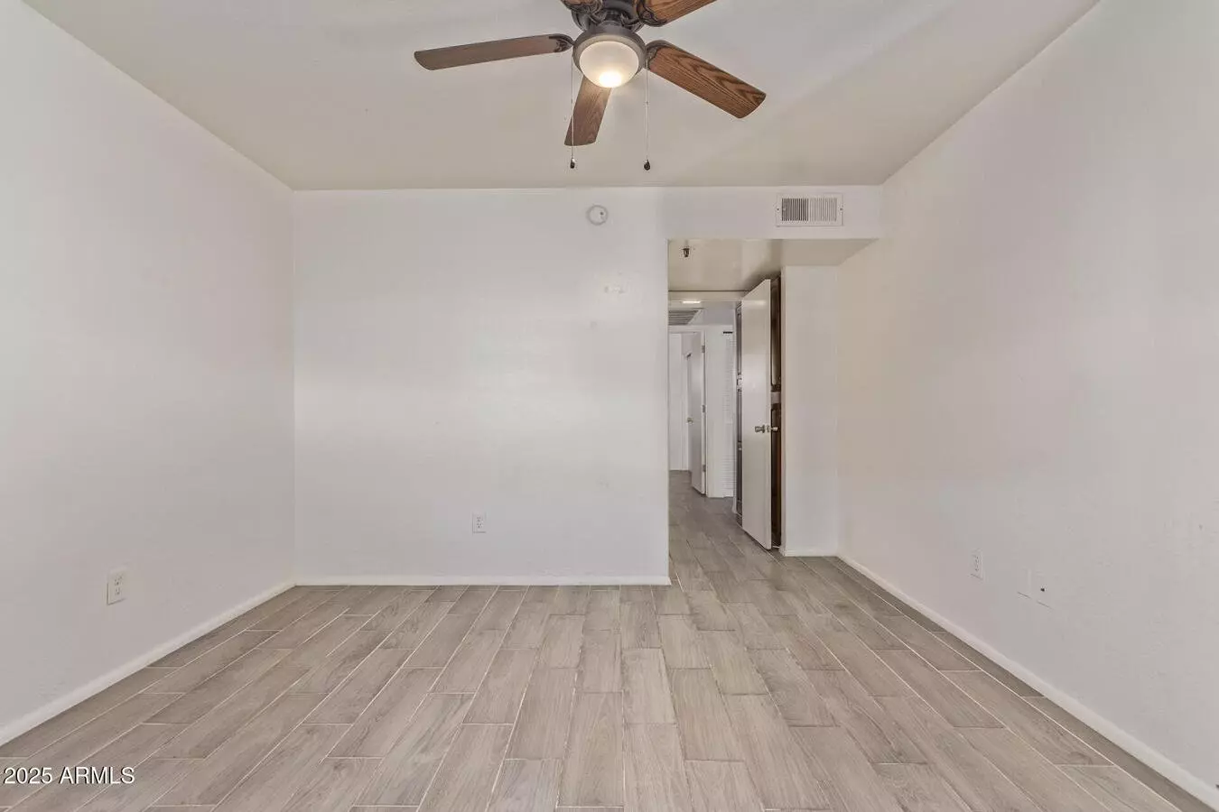 7494 East Earll Drive, Scottsdale, AZ 85251 photo 4