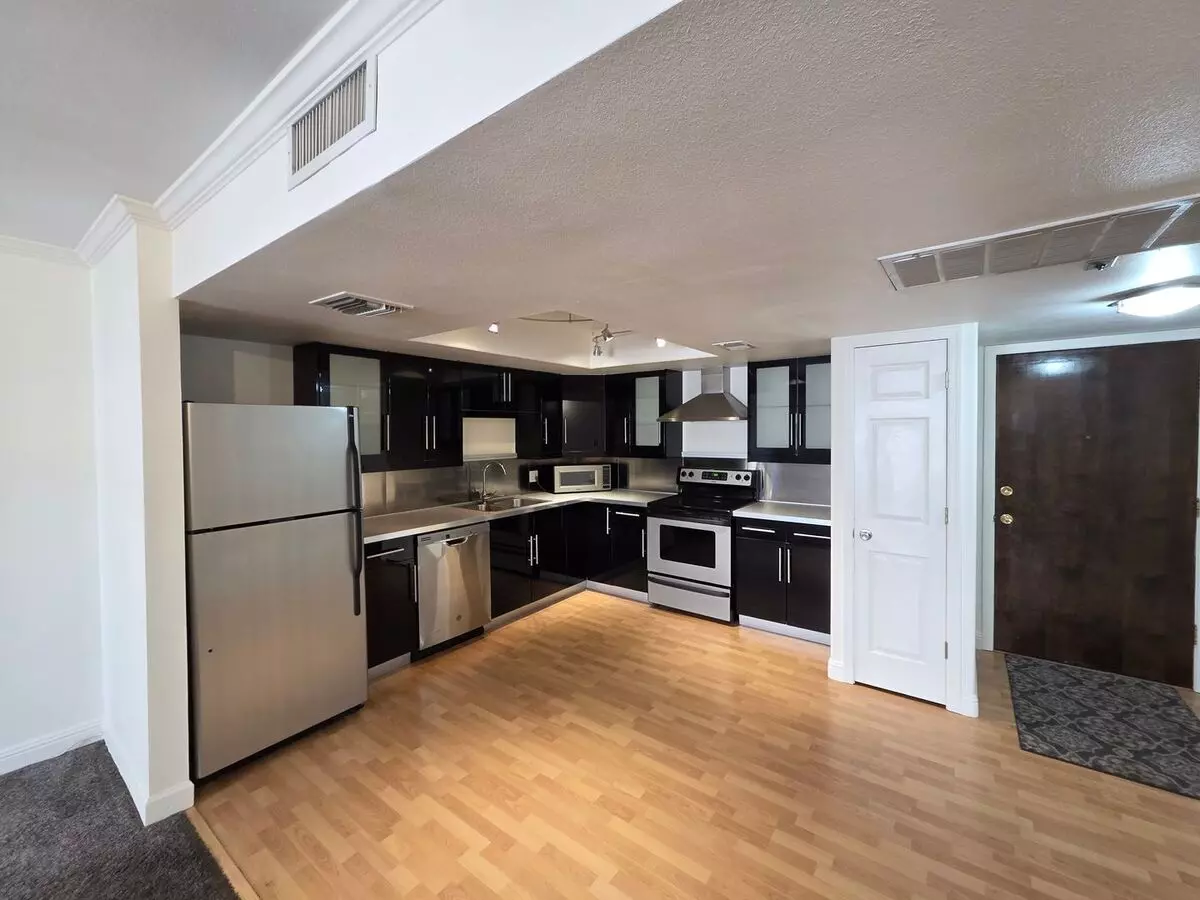 7920 E CAMELBACK Road photo 3