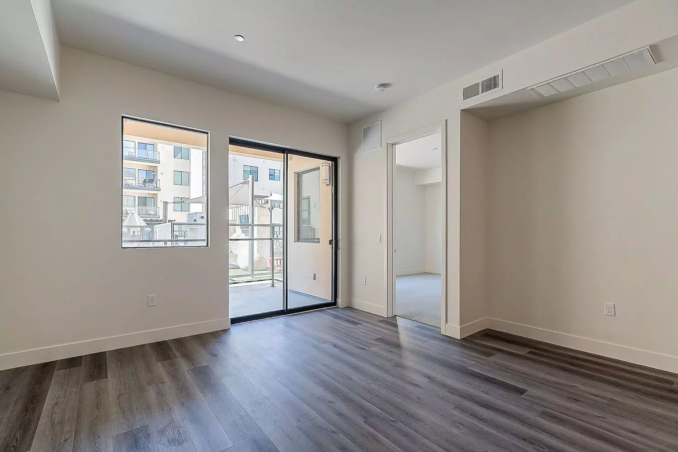 Beautiful One Bedroom In Old Town! photo 4