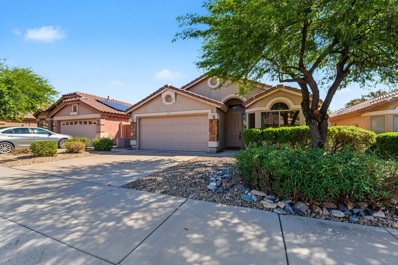 Beautifully Maintained Home In A Desirable Scottsdale Location! photo 5