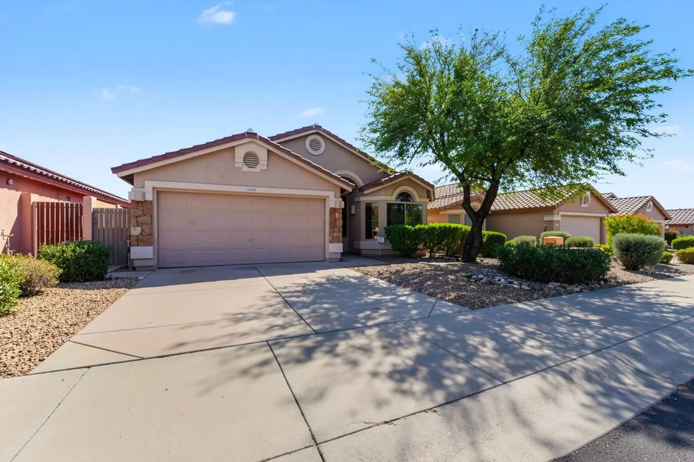 Beautifully Maintained Home In A Desirable Scottsdale Location! photo 4