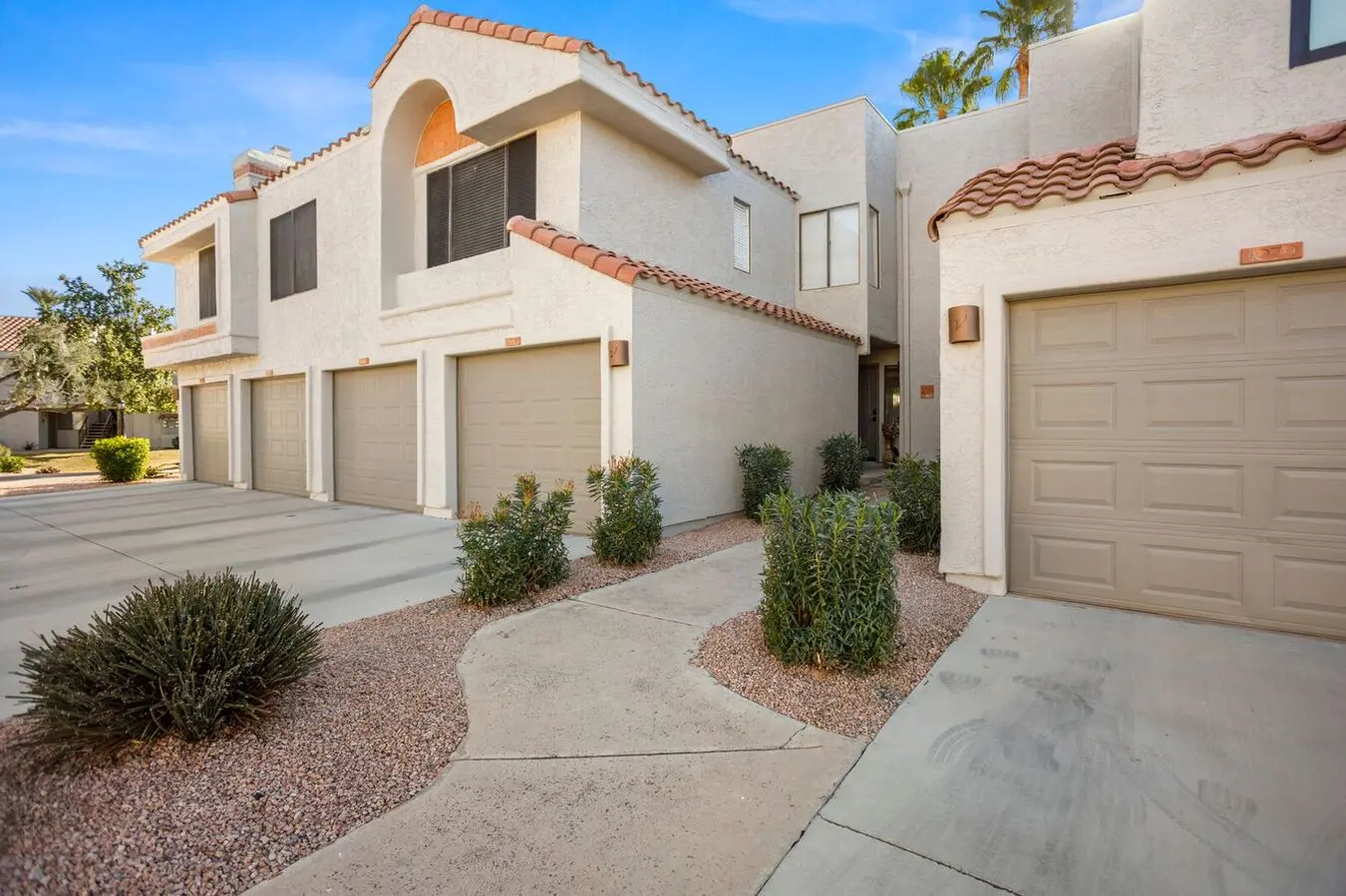 **coming Soon*** Venetian II 2 Bedroom 2 Bath Condo With Garage In Heart Of North Scottsdale photo 2