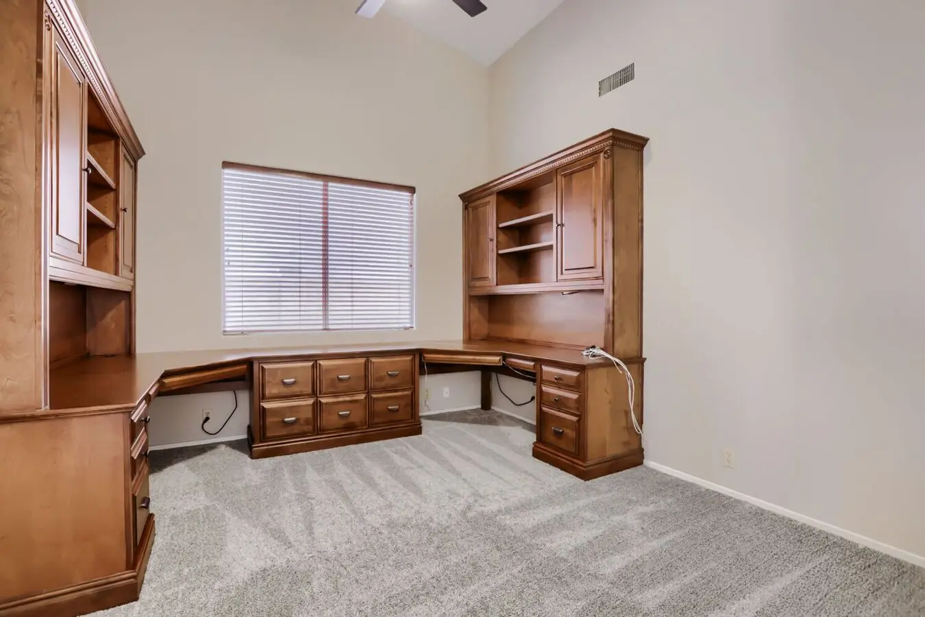 Gorgeous 3 Bedroom Unfurnished Patio Home, No Common Walls 15852 N 50th St Phoenix $2195 photo 4