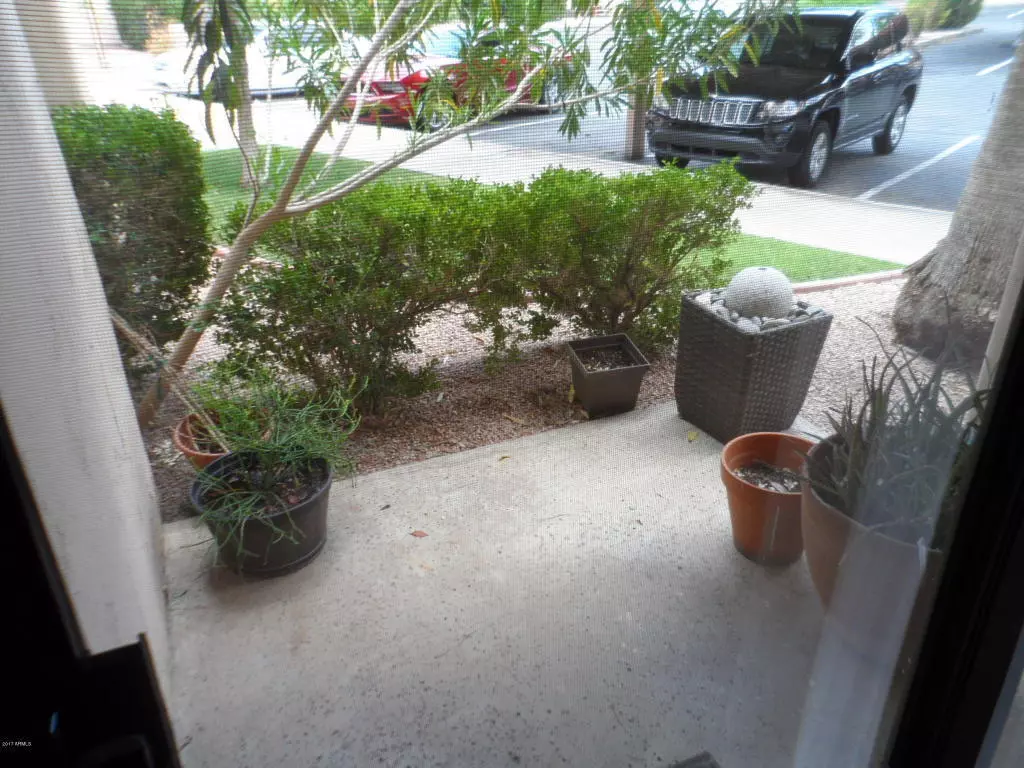 Great Townhome In Scottsdale - 2 Bed 1.75 Bath Unfurnished! photo 4