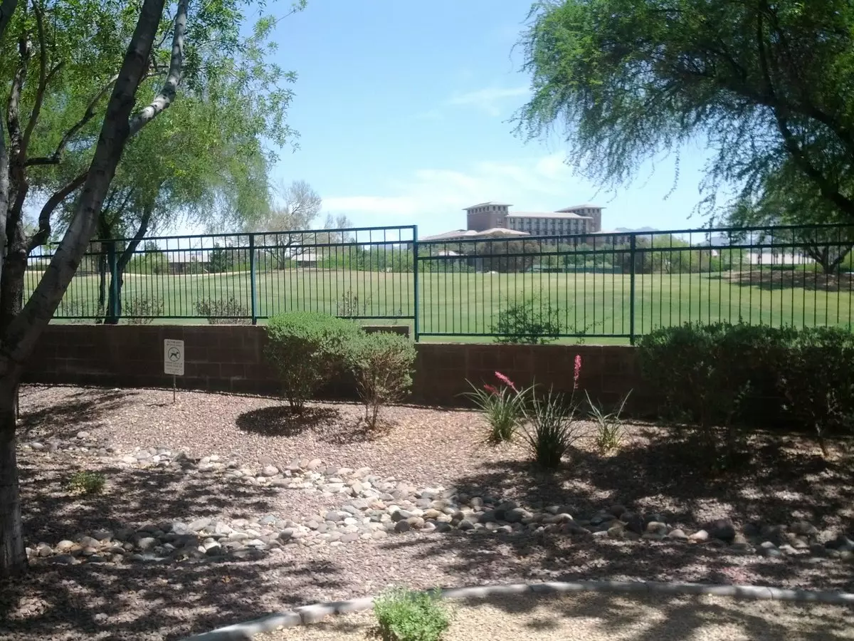 North Scottsdale Luxury Condo!! Kierland Golf Course Lot, Beautiful photo 5
