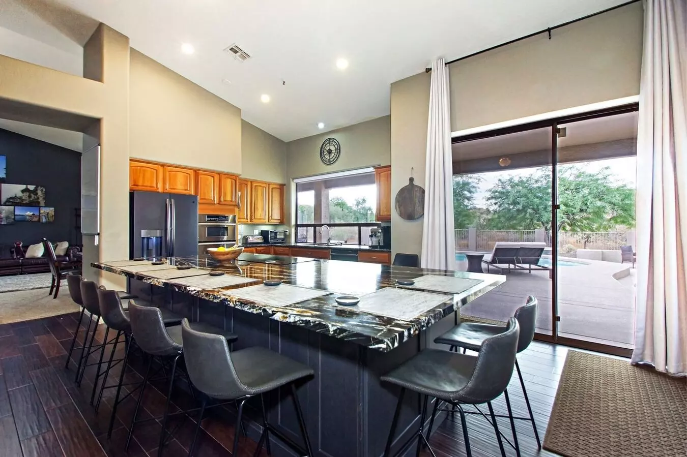 Spacious 4BR House in Scottsdale photo 2