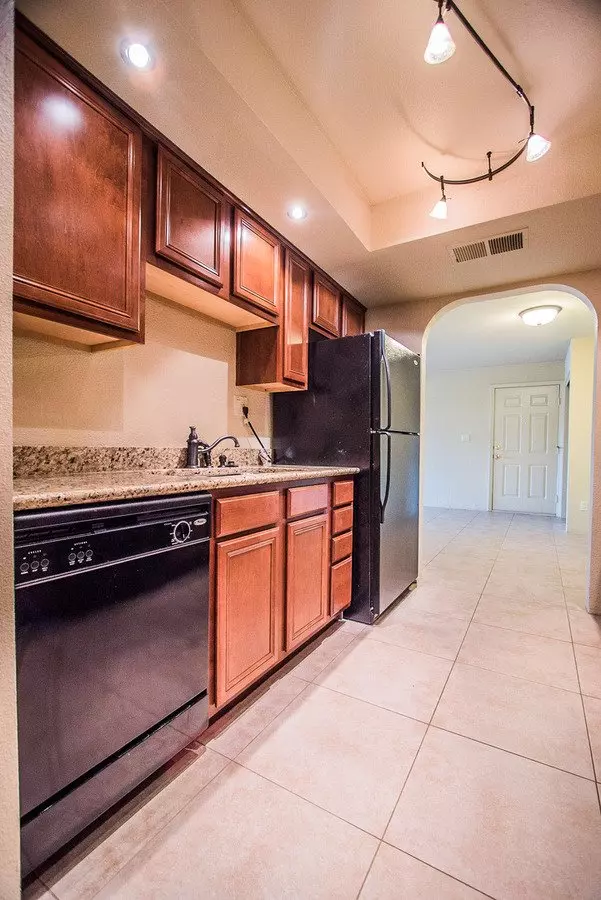 Spacious Condo Near Old Town Scottsdale photo 2