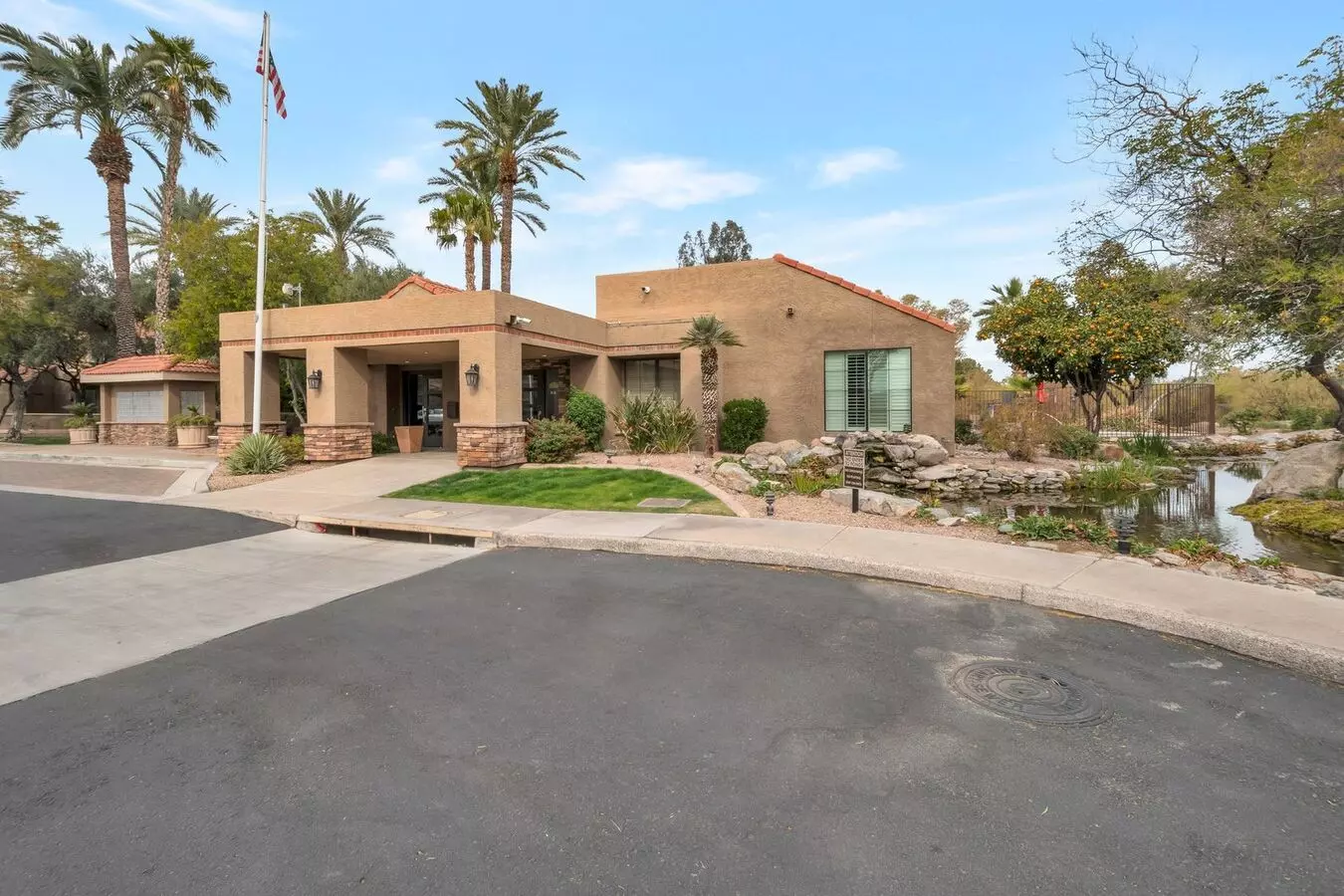 5122 E SHEA Boulevard photo 4