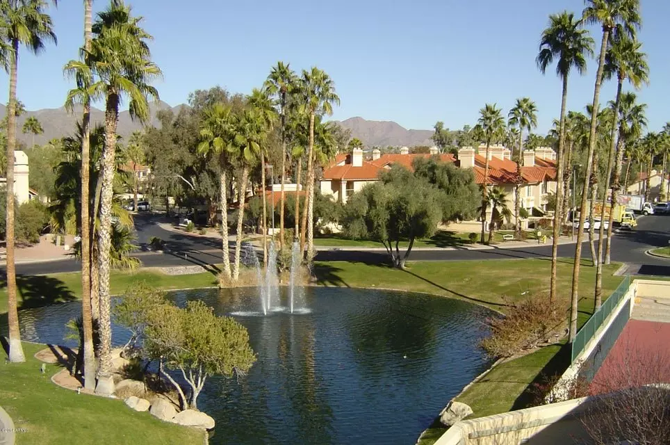 Amazing Unfurnished Condo In Scottsdales Racquetclub! photo 2