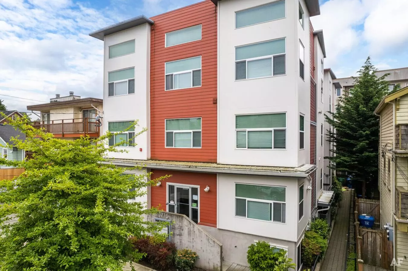 Alcove Ballard Apartments photo 3
