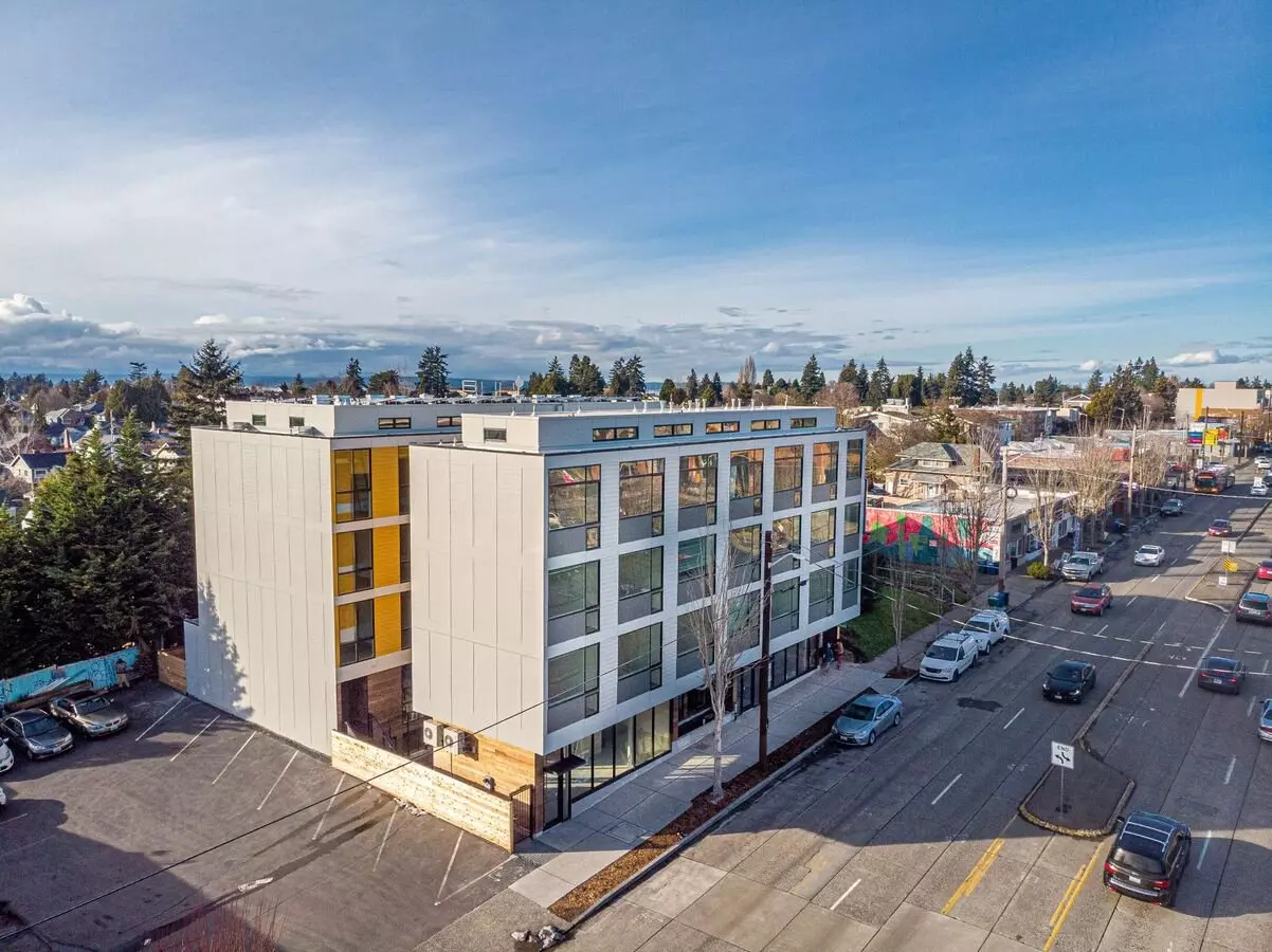 Freya Apartments - Private Studios + Socia photo 4