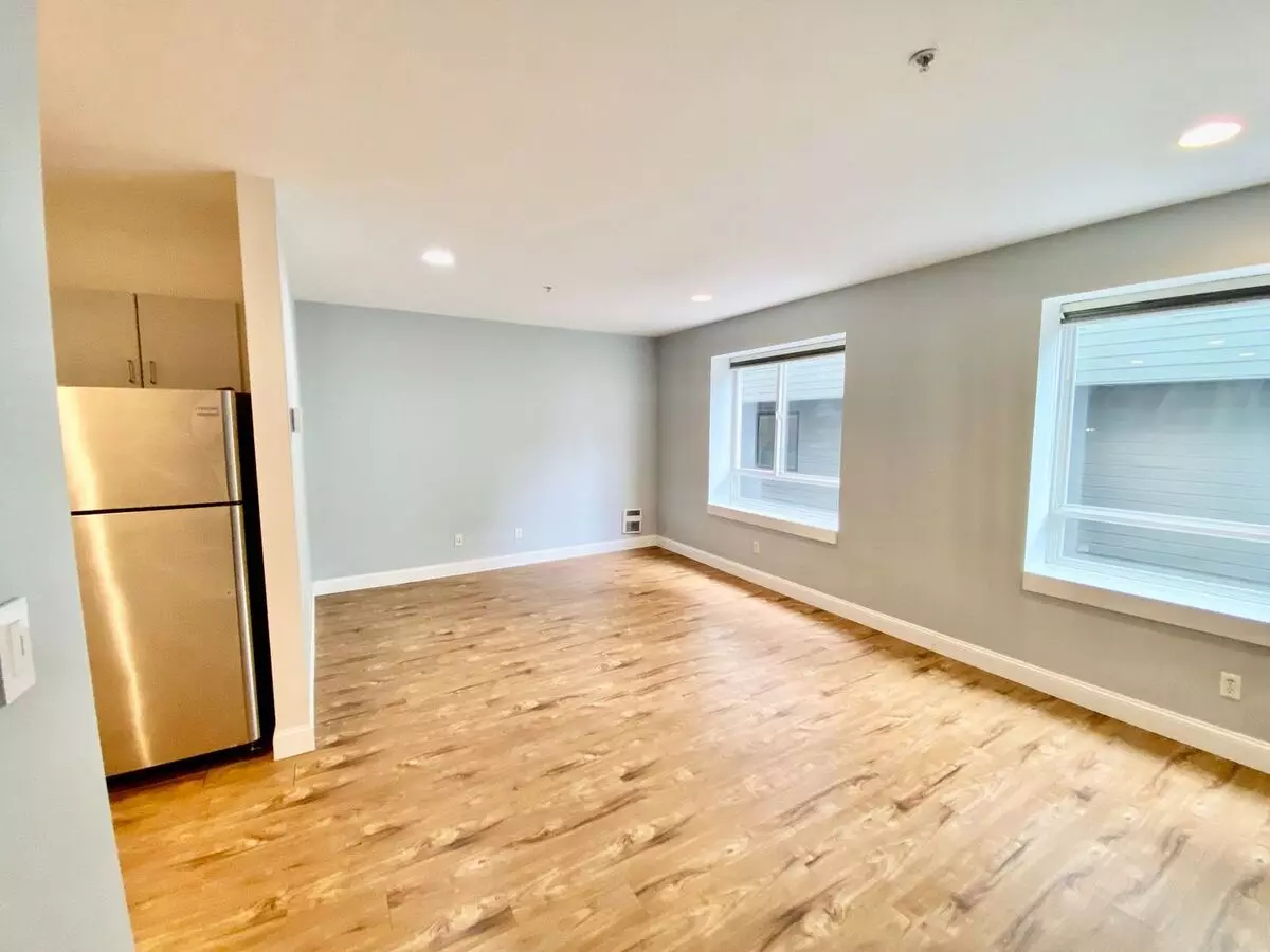 66 Bell St Seattle, WA 98121 photo 5