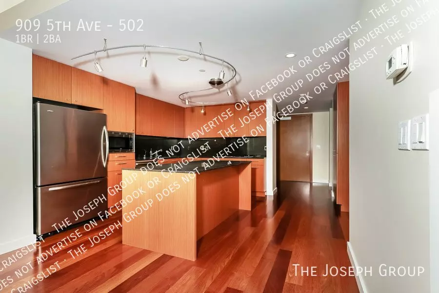 909 5th Ave Seattle, WA 98164 photo 2