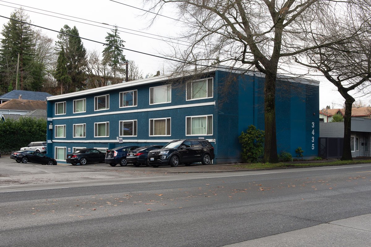 Awesome Upper Floor 1bed 1bth Minutes to Mt. Baker Light Rail photo 3