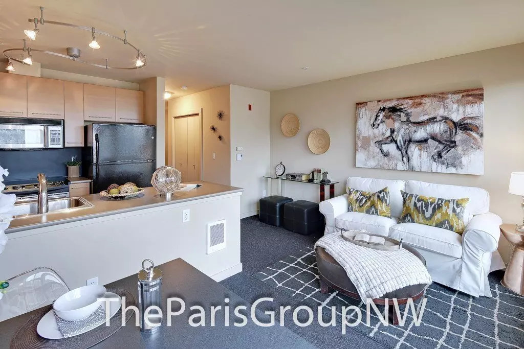 Fabulous Capitol Hill Condo W/view &amp; Tons Of Amenities! photo 5
