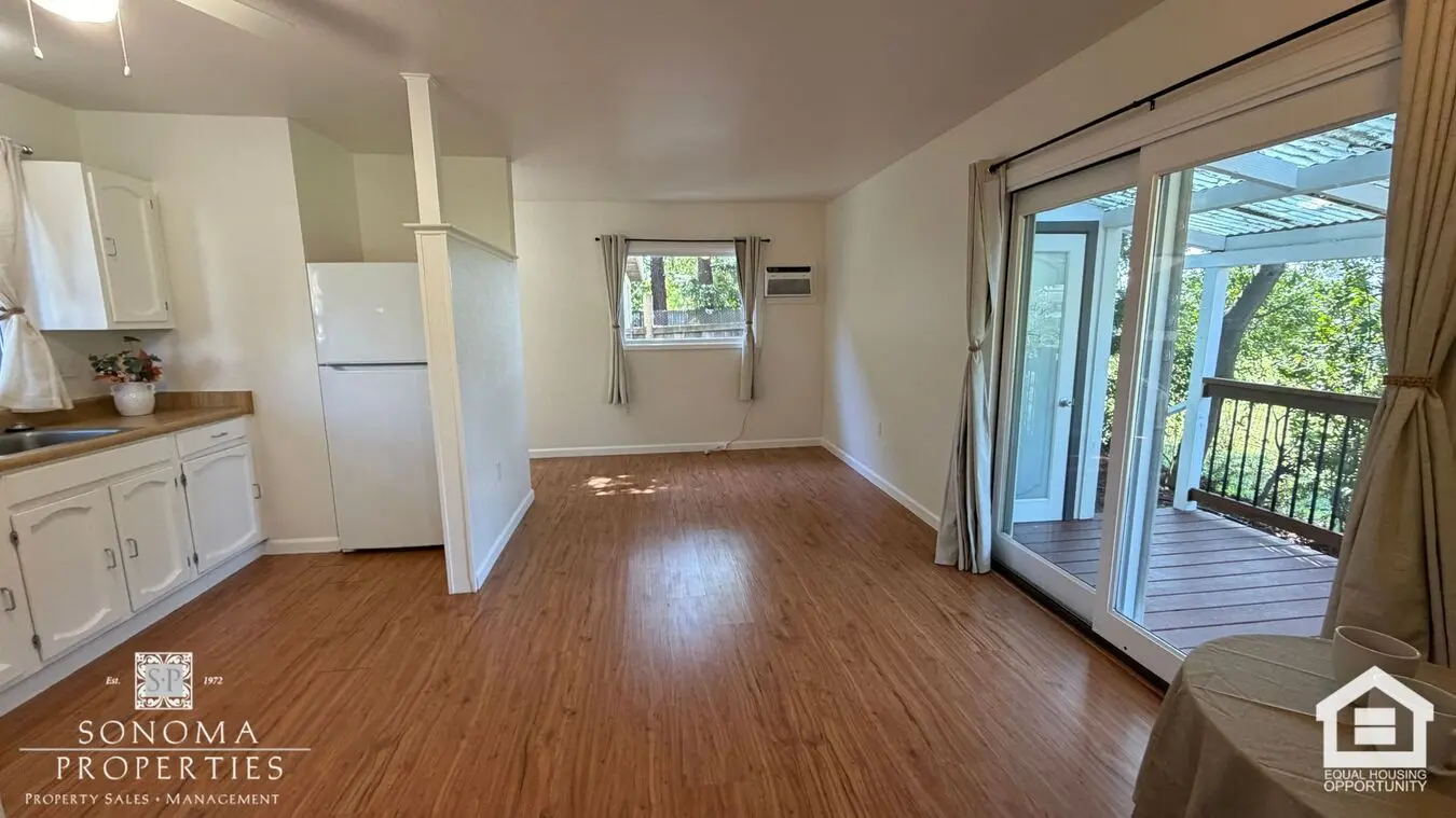 Enchanting 1bd/1ba Cottage, Close To Downtown Sonoma! photo 4
