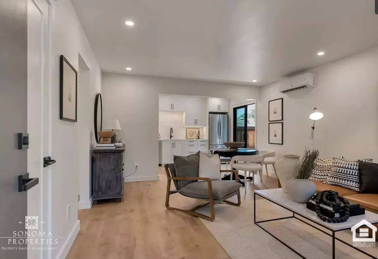 Modern Downstairs 2-bedroom Unit Minutes From Sonoma Plaza photo 2