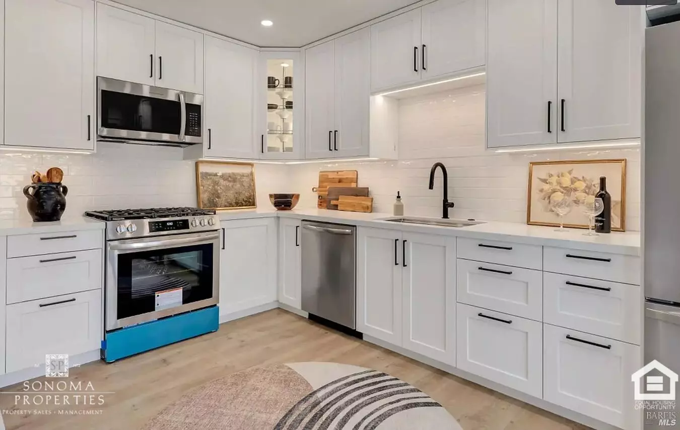 Modern Downstairs 2-bedroom Unit Minutes From Sonoma Plaza photo 3