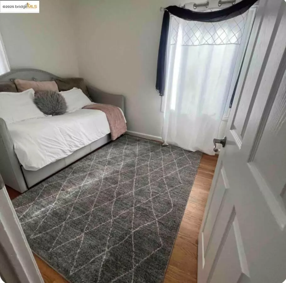 640 Myrtle Avenue, South San Francisco, CA 94080 photo 2