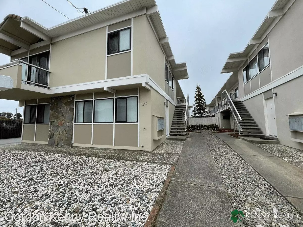 855 Commercial photo 2