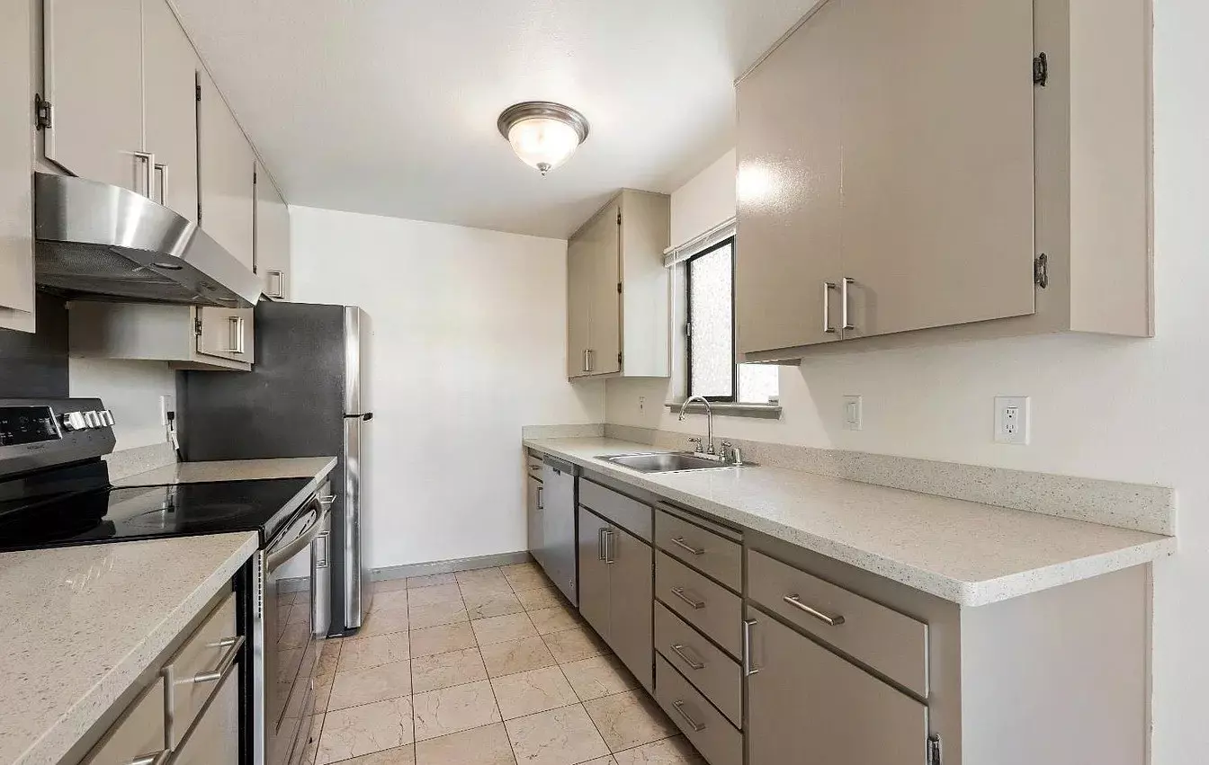 For Rent: 1 Bedroom, 1 Bathroom Apartment Available Now photo 5