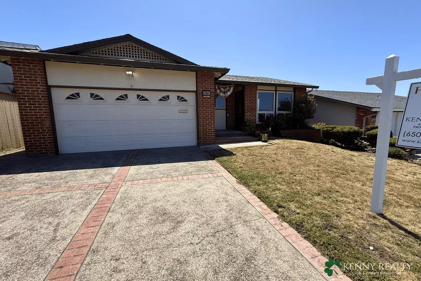 Large 4 Bedroom, 2 Bathroom Home With 2 Car Garage photo 2
