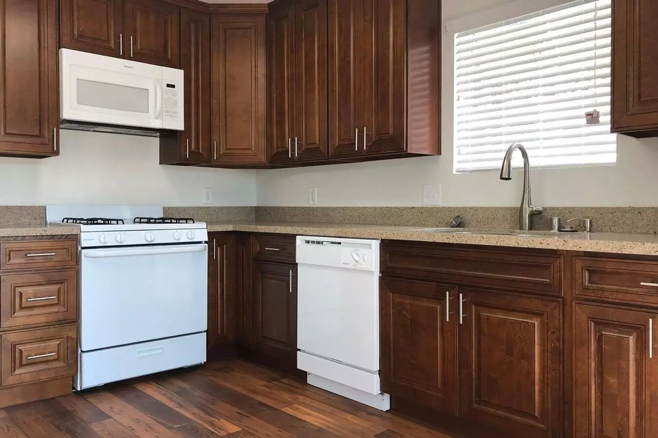 Lamar Garden Townhomes photo 4