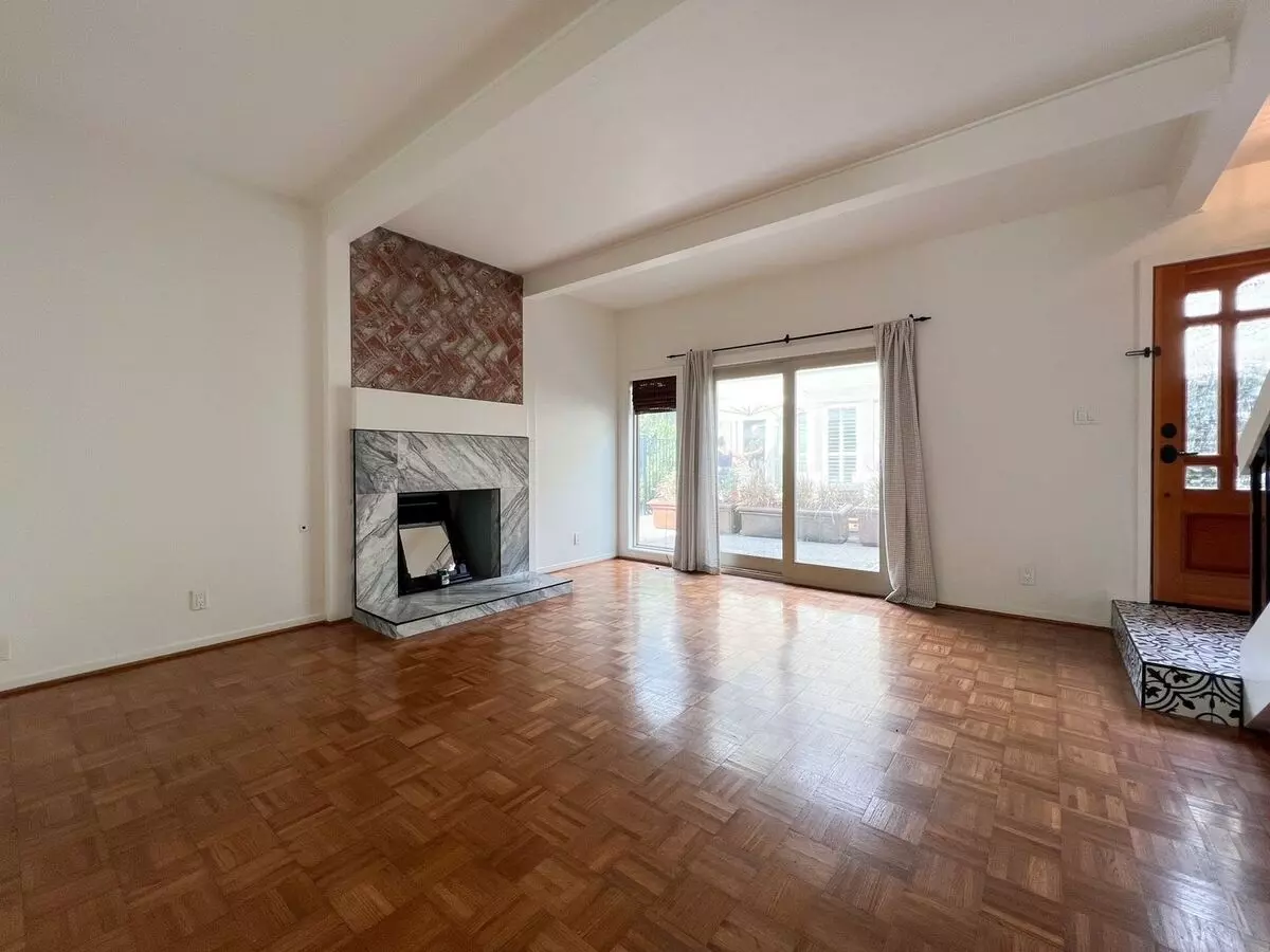 Beautifully Remodeled St. Helena Townhome With Pool Access &amp; 2-car Garage photo 5