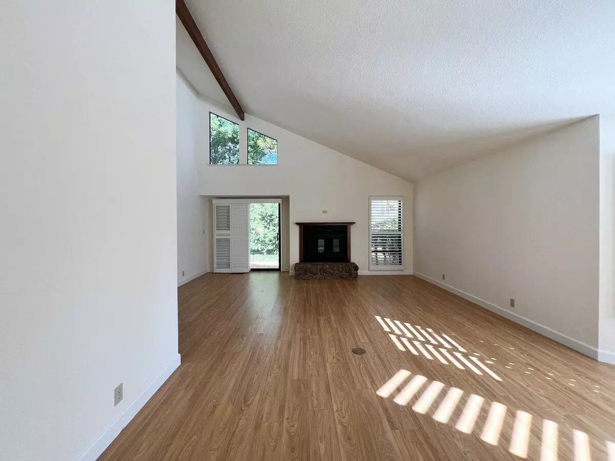 St. Helena – Spacious Two-bedroom, Two-bathroom Condo photo 2
