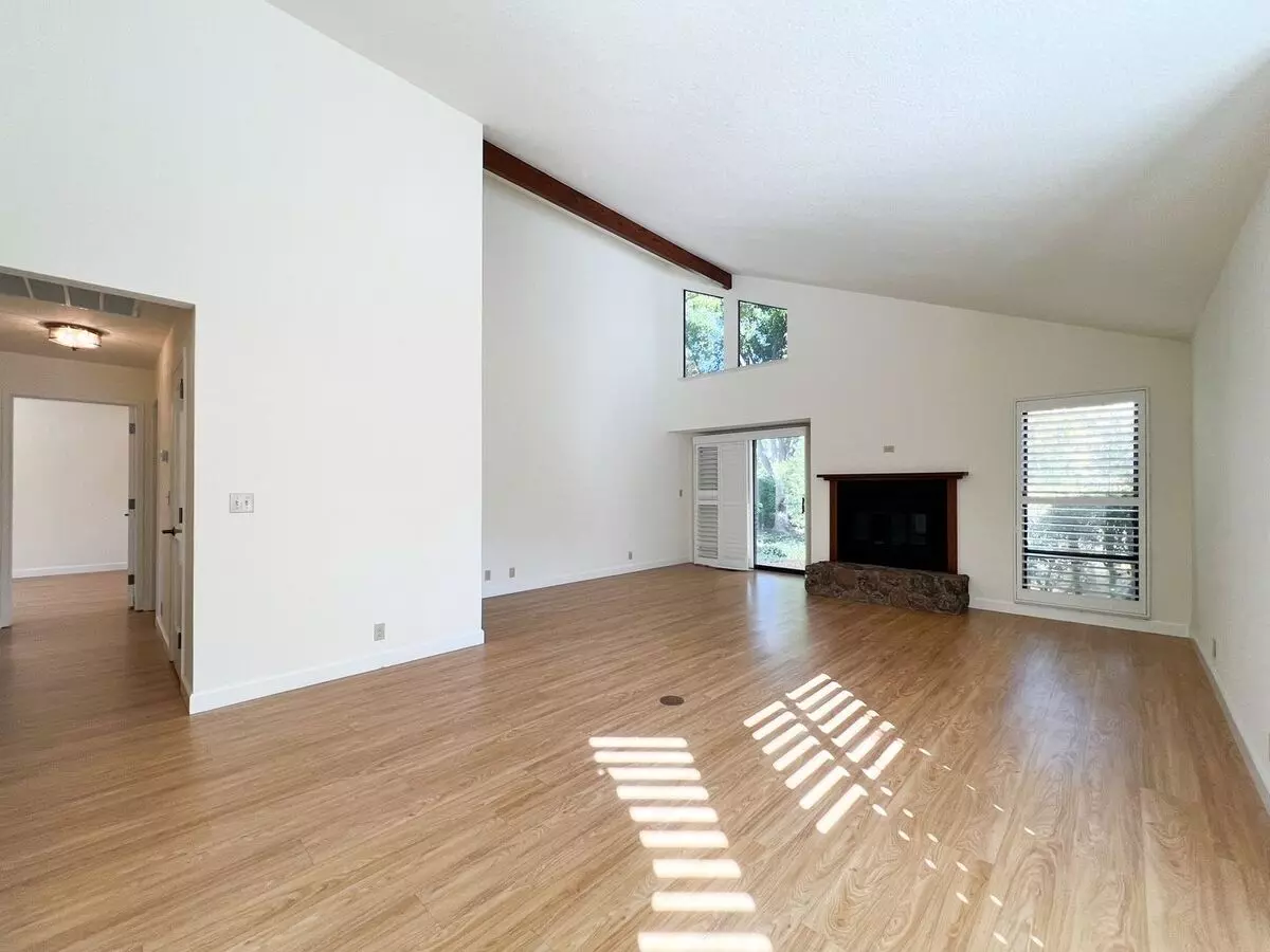 St. Helena – Spacious Two-bedroom, Two-bathroom Condo photo 4