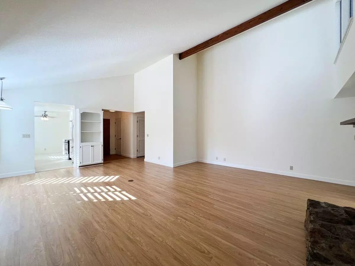 St. Helena – Spacious Two-bedroom, Two-bathroom Condo photo 5