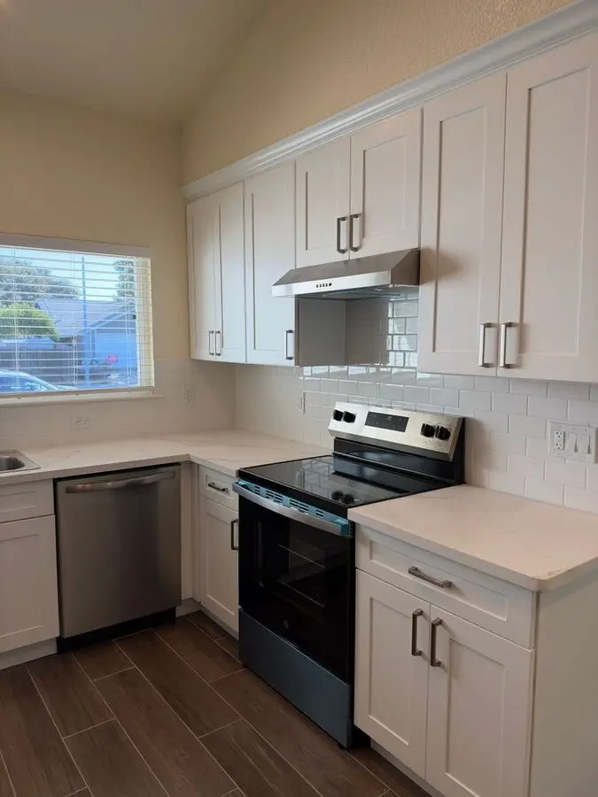 Updated 3 Bedroom Home photo 4