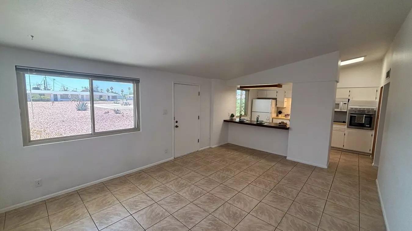 10370 W Oakmont Dr photo 4