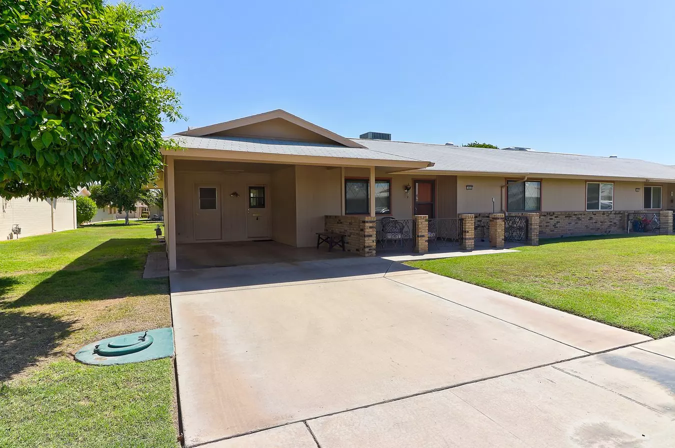 10645 W SARATOGA Circle photo 2