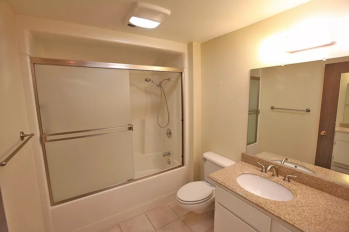 17202 N Foothills Dr photo 5