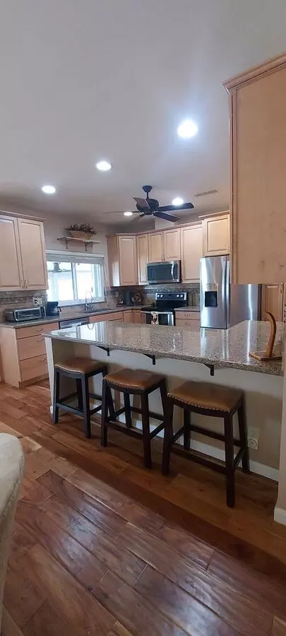 Desirable Furnished Sun City West Home photo 4