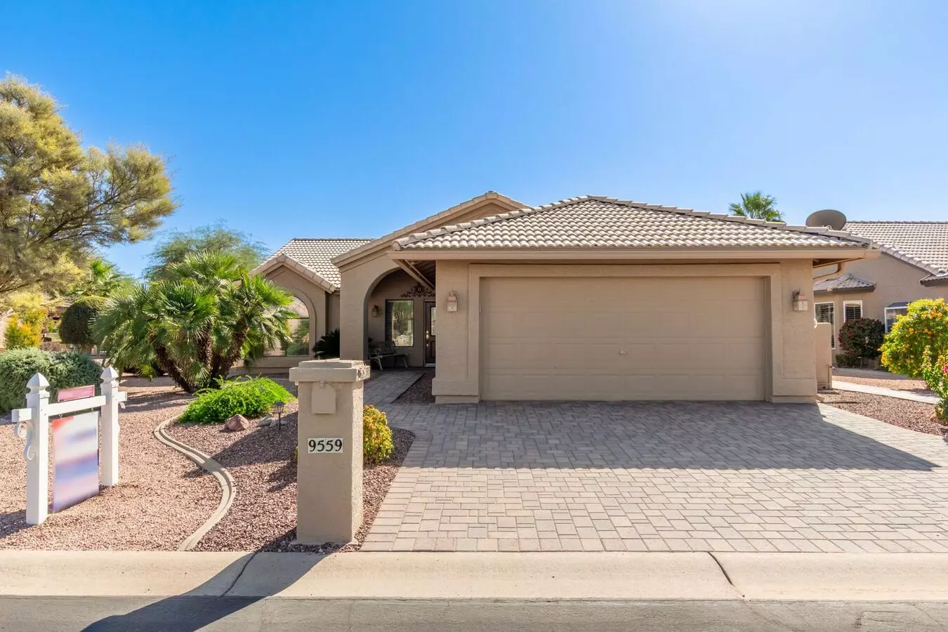 9559 East Sunburst Drive, Sun Lakes, AZ 85248 photo 2