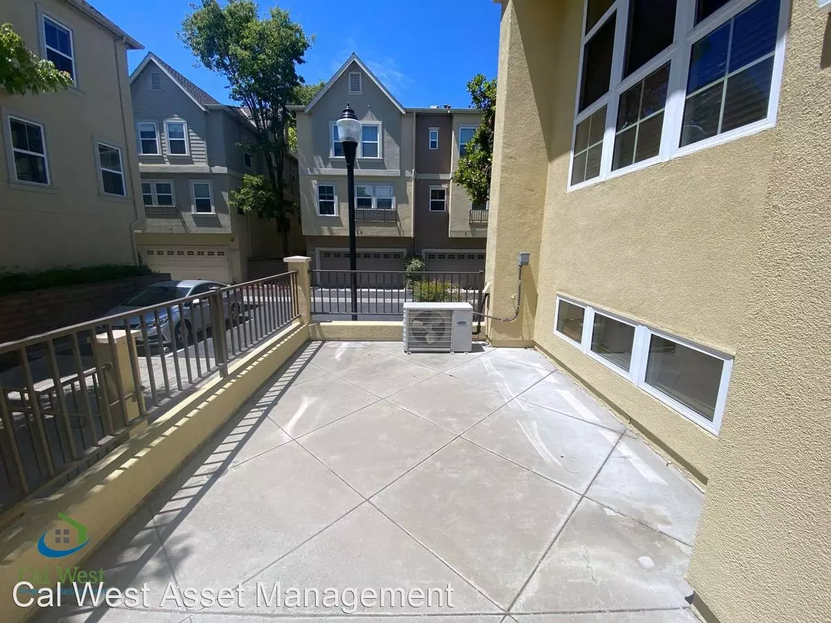 1042 Linz Terrace, Sunnyvale, CA 94089 photo 3