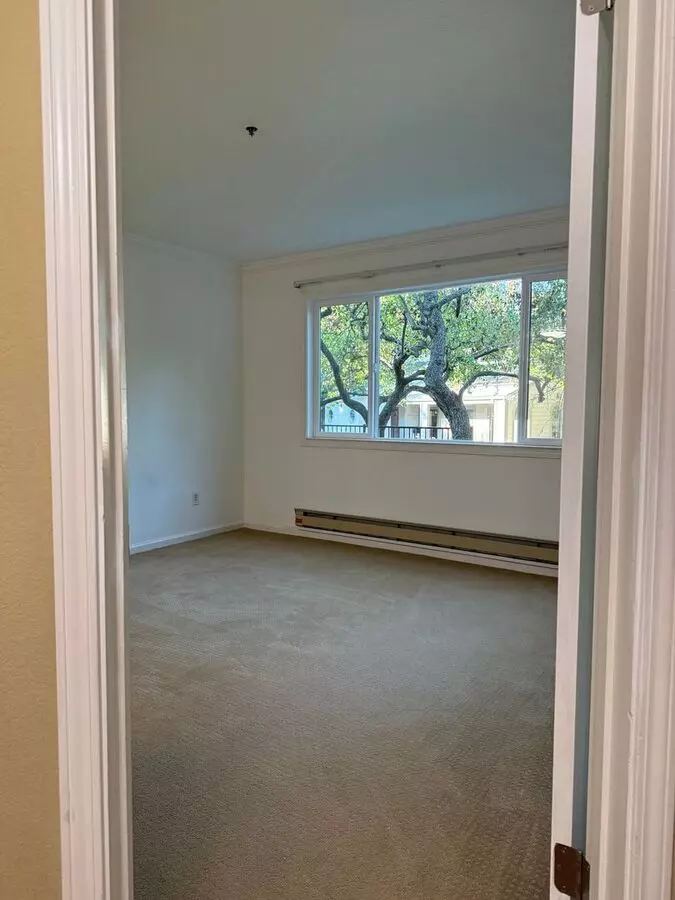 Spacious 2 Bedroom 2 Bath Condo With A View photo 5
