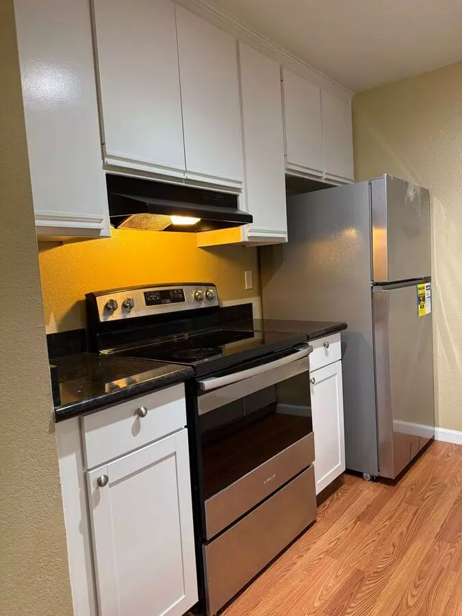 Spacious 2 Bedroom 2 Bath Condo With A View photo 3