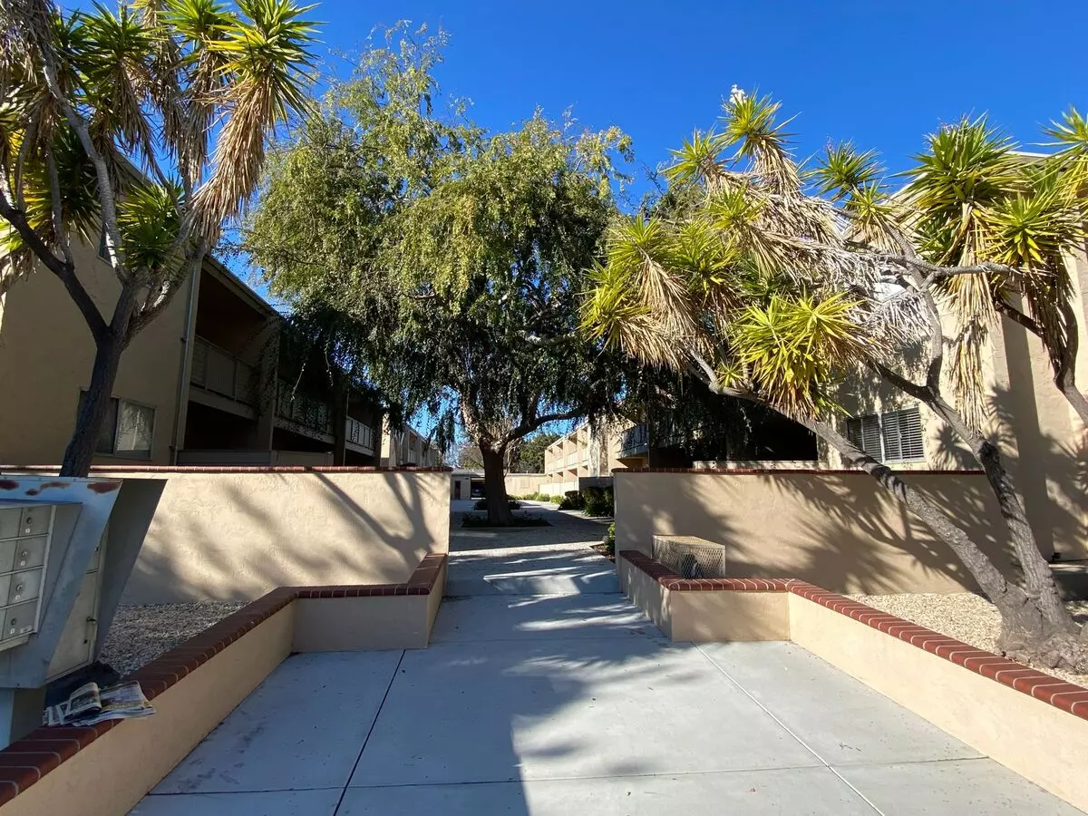 435 Acalanes Dr Sunnyvale, CA 94086 photo 2