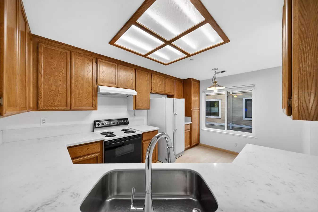 970 La Mesa Ter photo 3