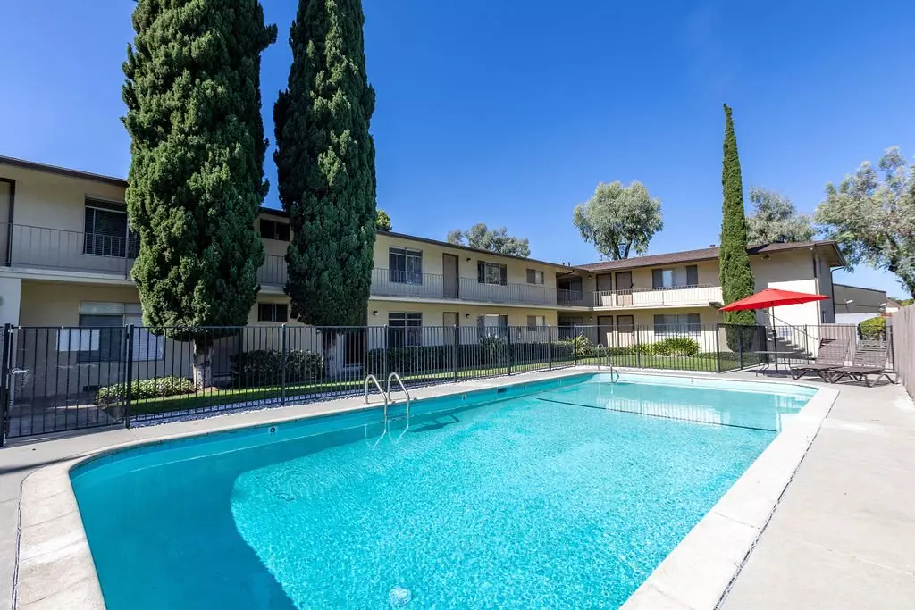 Bernardo Apartments photo 4