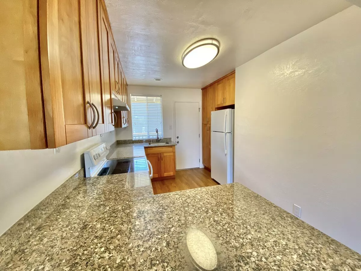 Bernardo Apartments photo 5